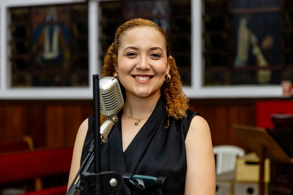 Alma Session com Karla Bueno - música ao vivo para recepções, coquetéis e eventos em Santos